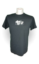 Load image into Gallery viewer, le monde est à nous T-Shirt Schwarz
